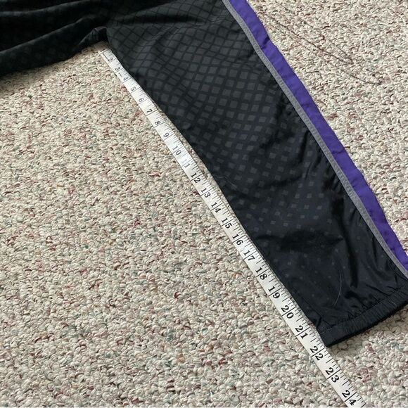 Nike Sportwear Windbreaker Jacket Coat Black Purple Size Medium - Picture 2 of 8
